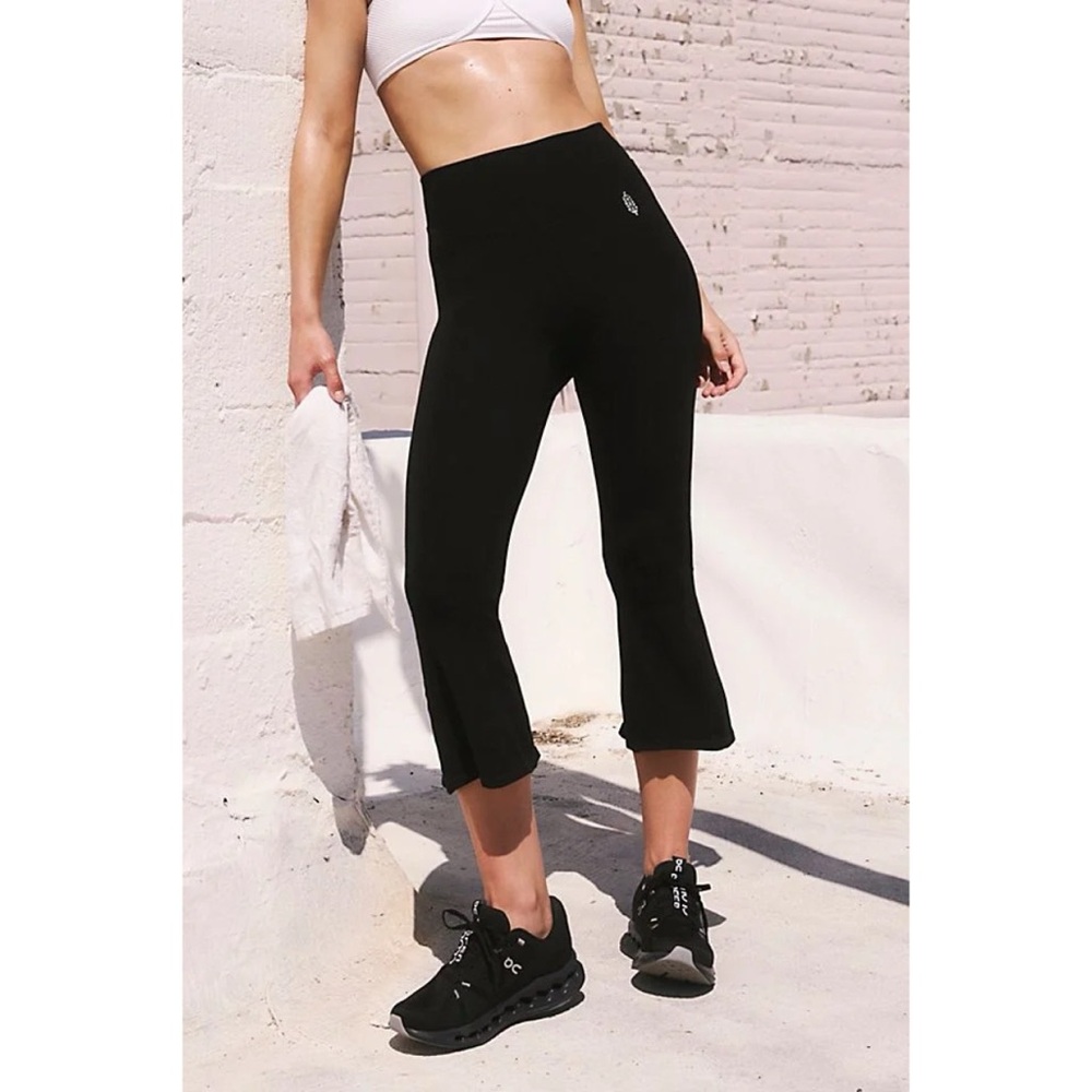 NEW Free People Go To Cropped Flares Leggings